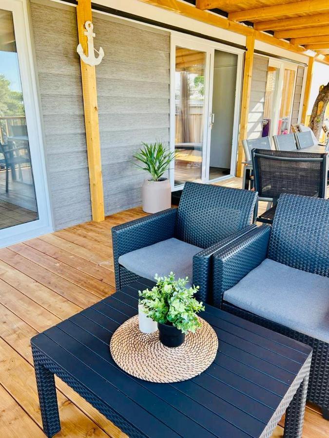 Villa Family Grand De Luxe Mobilhome Селце Экстерьер фото